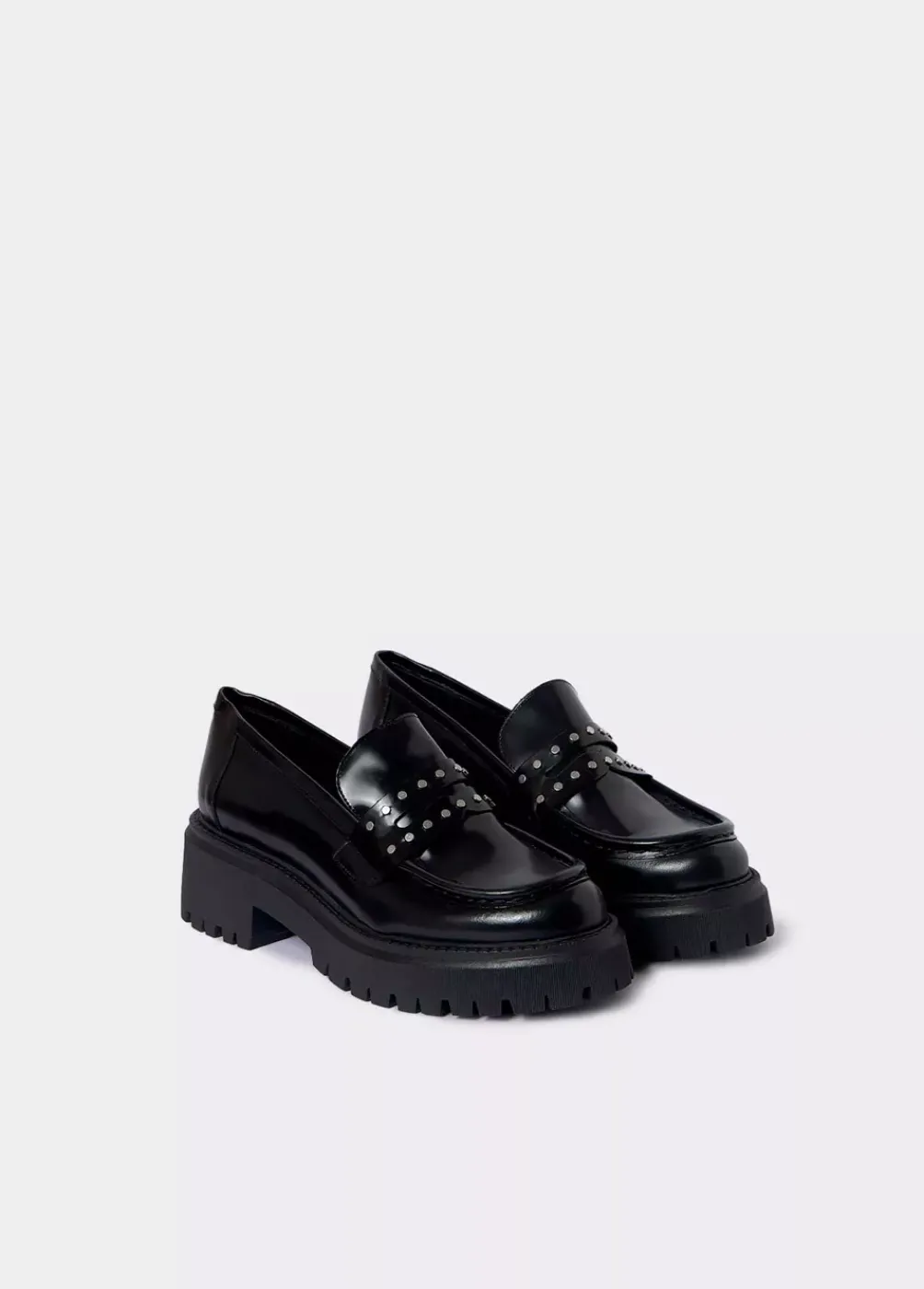 Mocasin Brillante Tachas Piel-Brownie Spain Fashion